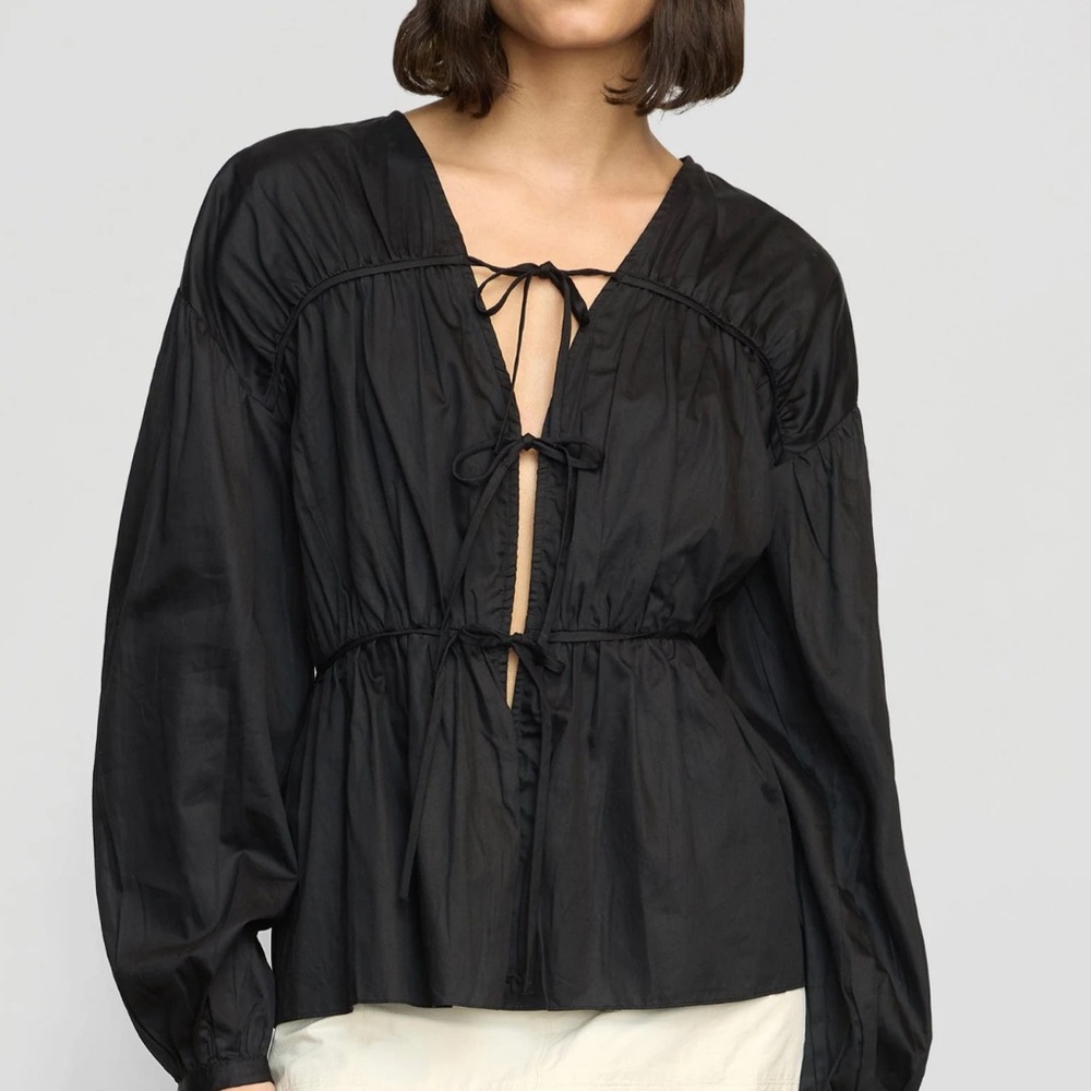 Modern Citizen Hira organic Tie Front Blouse Top 3/4 Sleeve, Cotton
Size Large - Picture 3 of 4